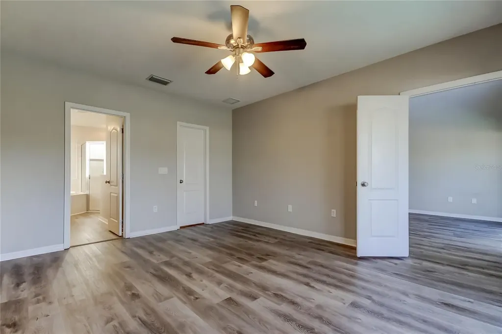 8813 Founders Circle Palmetto FL 34221