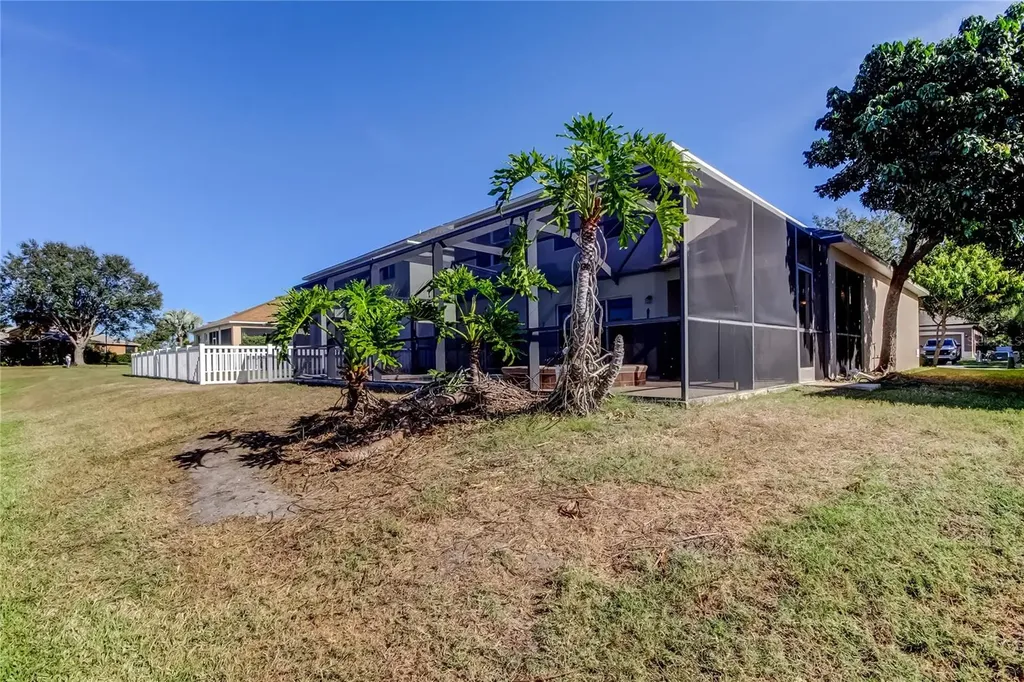 8813 Founders Circle Palmetto FL 34221