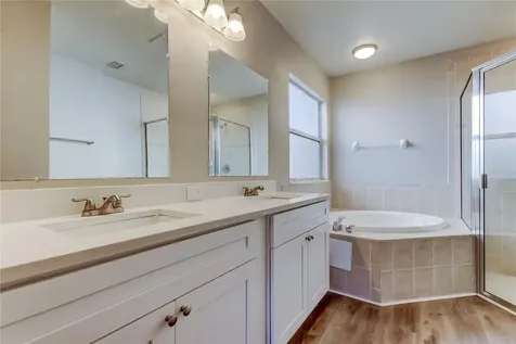 8813 Founders Circle Palmetto FL 34221