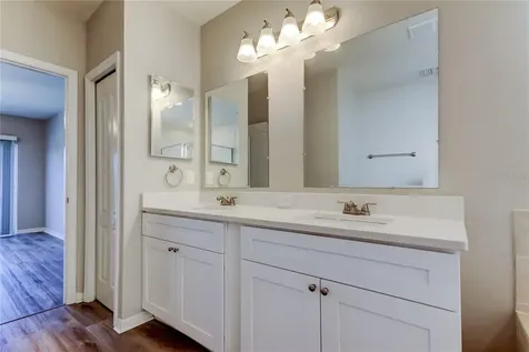 8813 Founders Circle Palmetto FL 34221