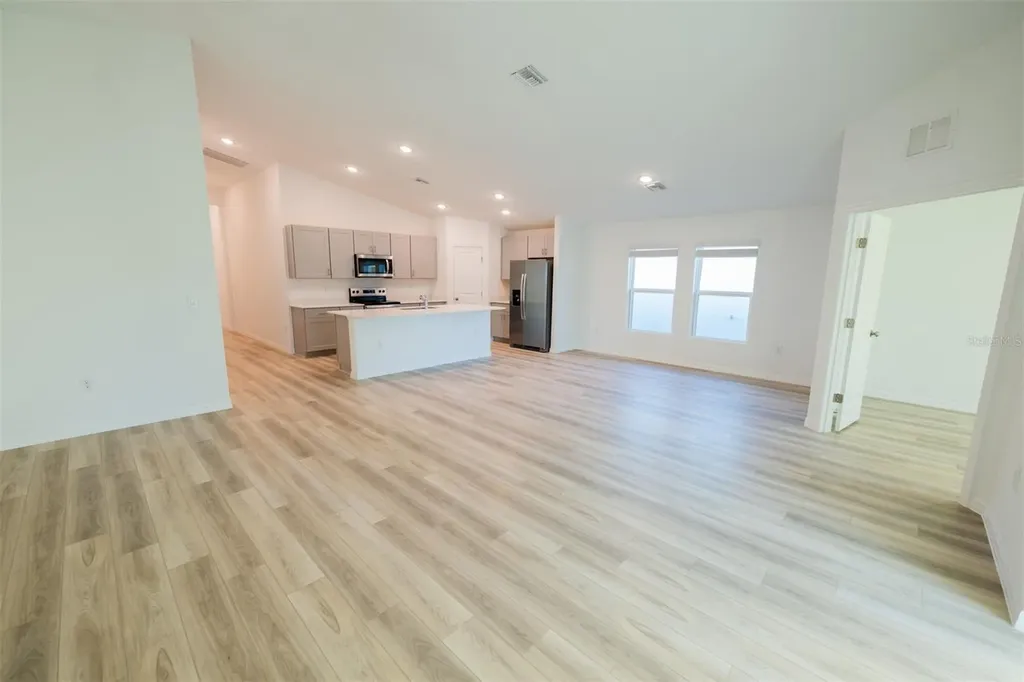 4124 River Beacon Boulevard Davenport FL 33837