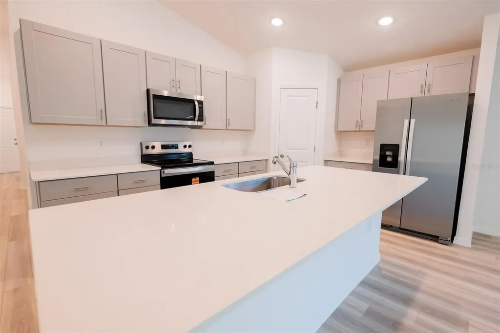 4124 River Beacon Boulevard Davenport FL 33837
