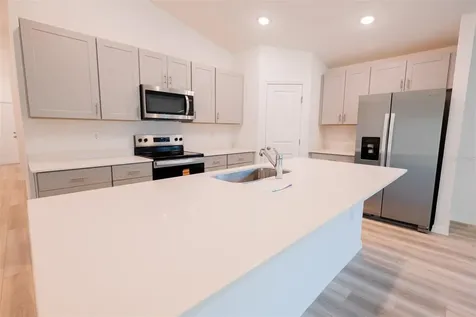 4124 River Beacon Boulevard Davenport FL 33837