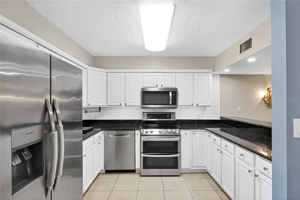 800 Hudson Avenue Sarasota FL 34236