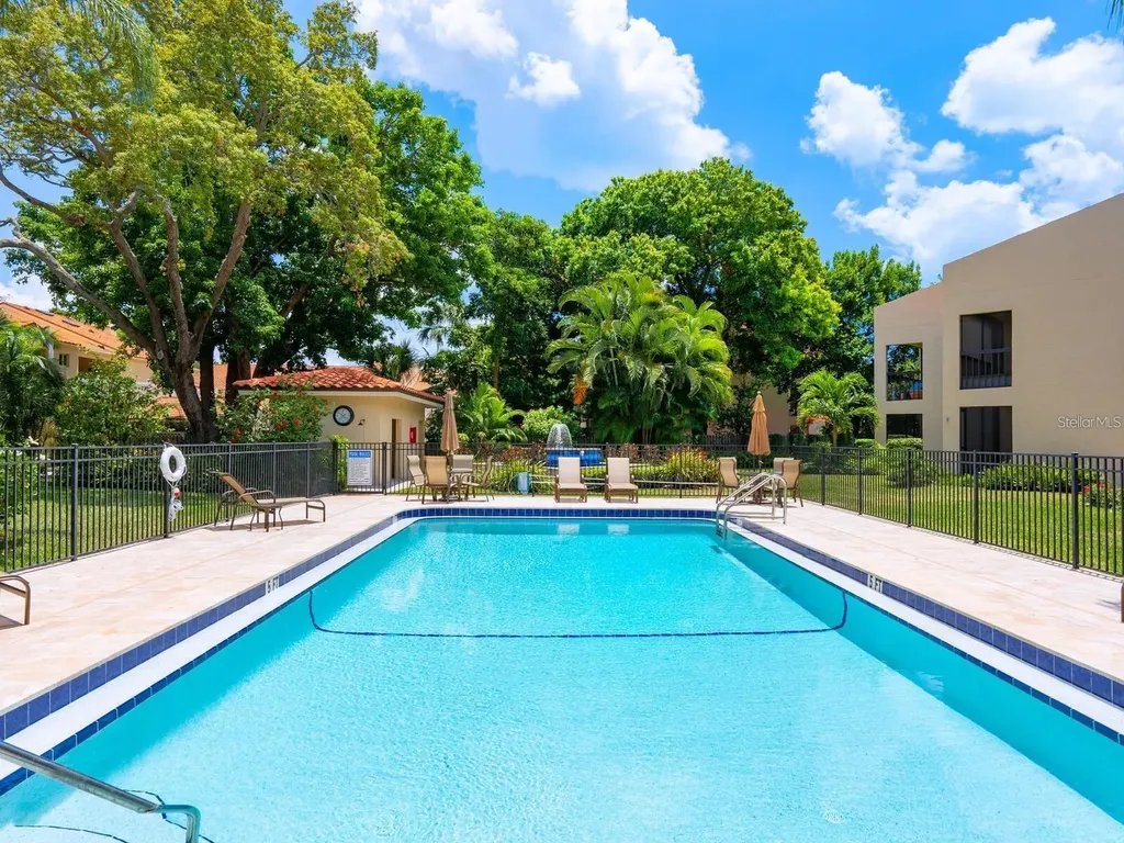 800 Hudson Avenue Sarasota FL 34236