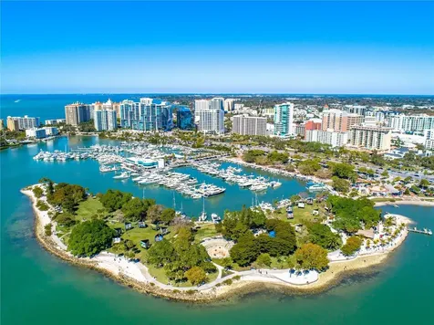 800 Hudson Avenue Sarasota FL 34236