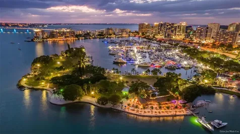 800 Hudson Avenue Sarasota FL 34236