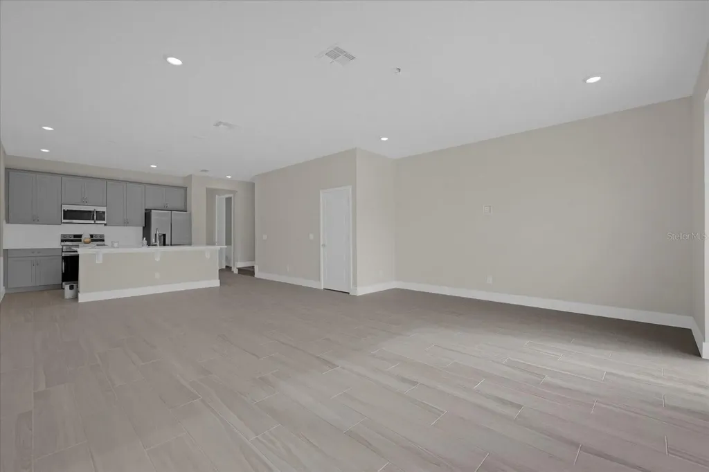 7838 Spectrum Drive Kissimmee FL 34747