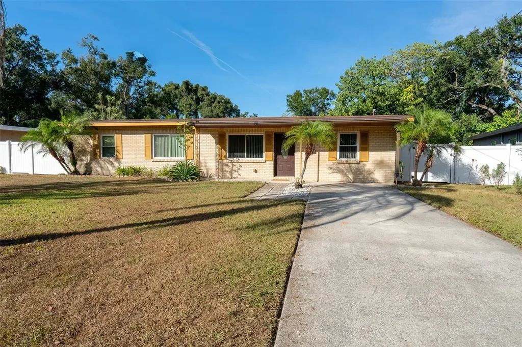 120 Ruby Circle Brandon FL 33510