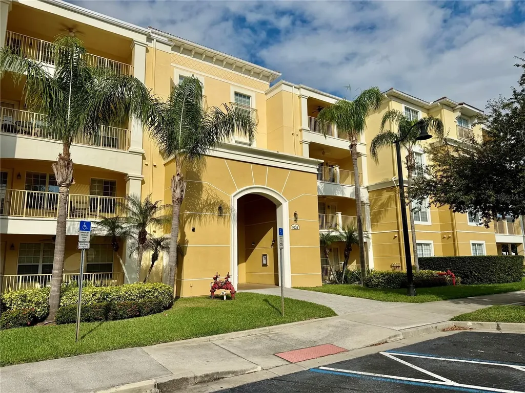 5025 Shoreway Loop Orlando FL 32819