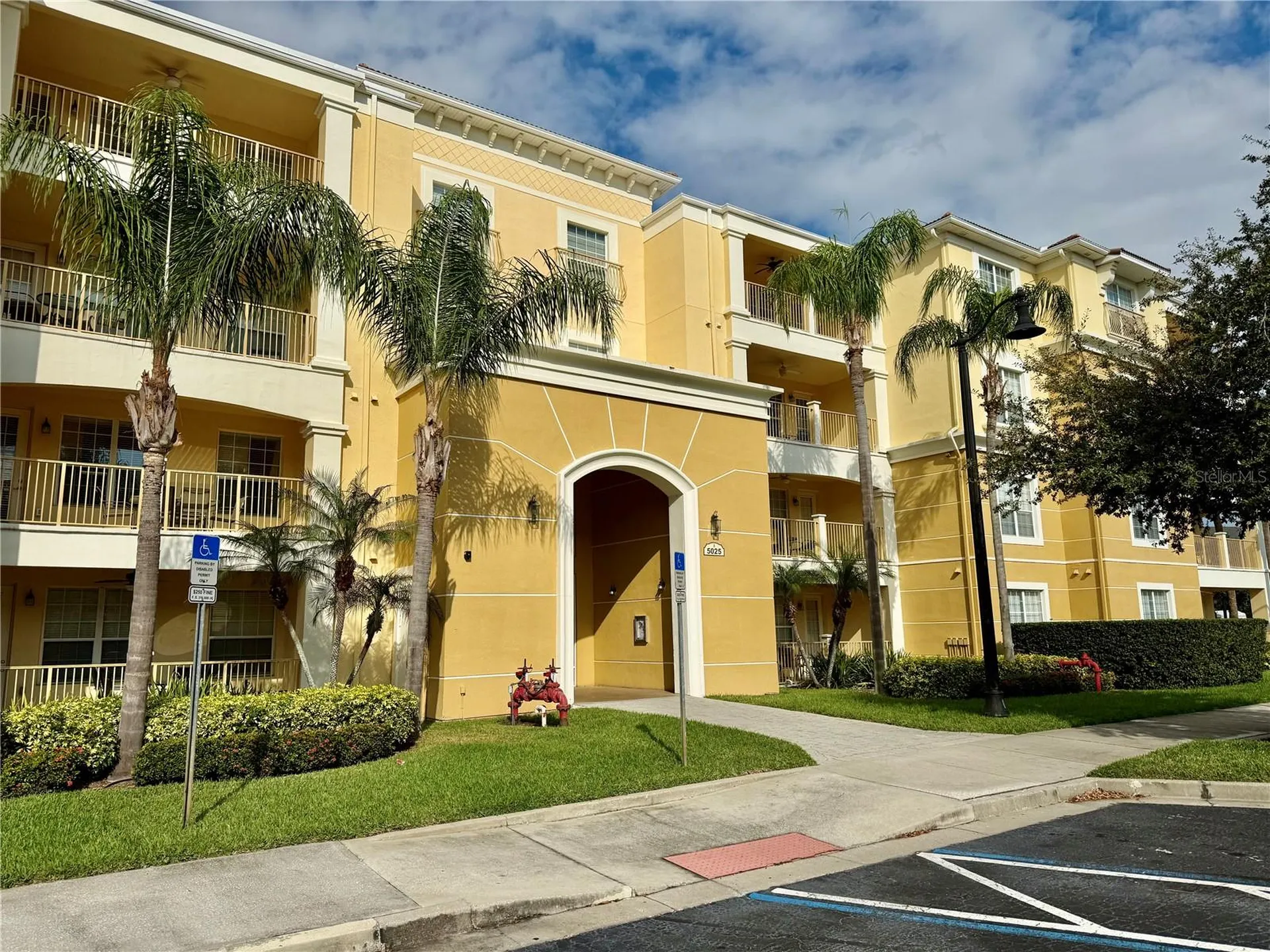 5025 Shoreway Loop Orlando FL 32819