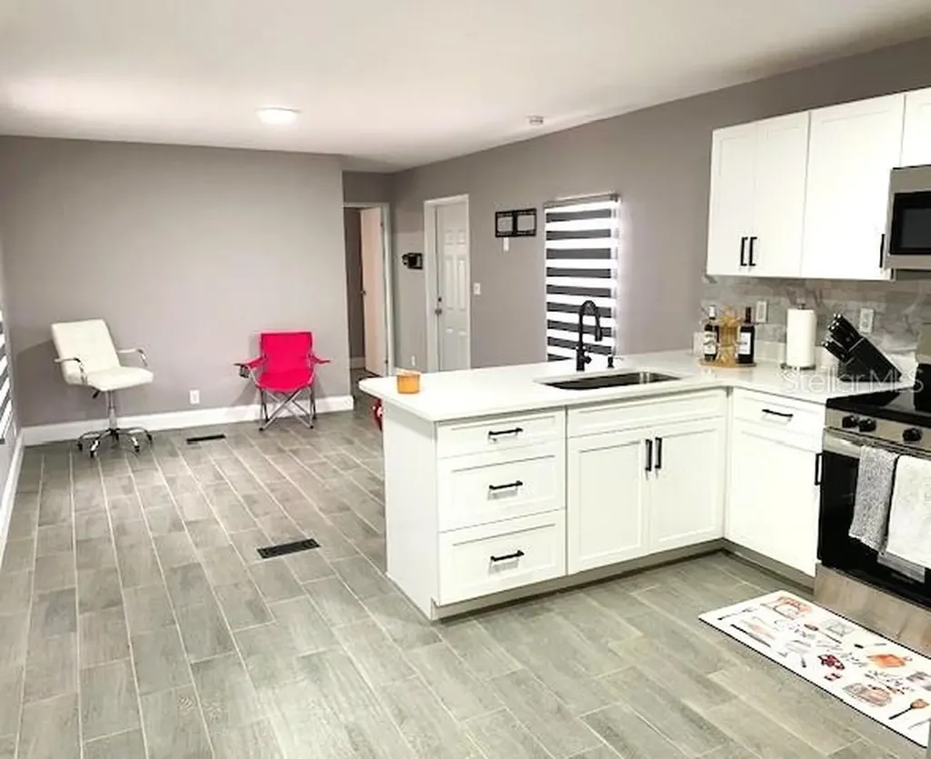 15731 SE 72nd Place Morriston FL 32668