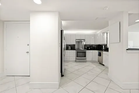 1750 Benjamin Franklin Drive Sarasota FL 34236