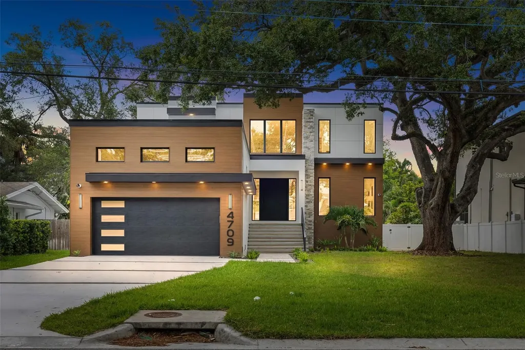 4709 W Estrella Street Tampa FL 33629