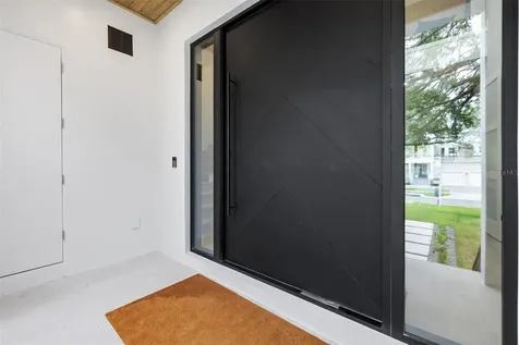 4709 W Estrella Street Tampa FL 33629