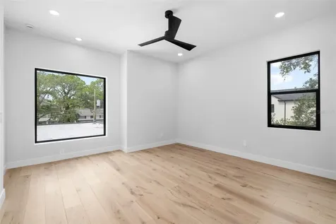 4709 W Estrella Street Tampa FL 33629