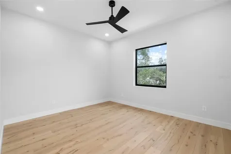 4709 W Estrella Street Tampa FL 33629