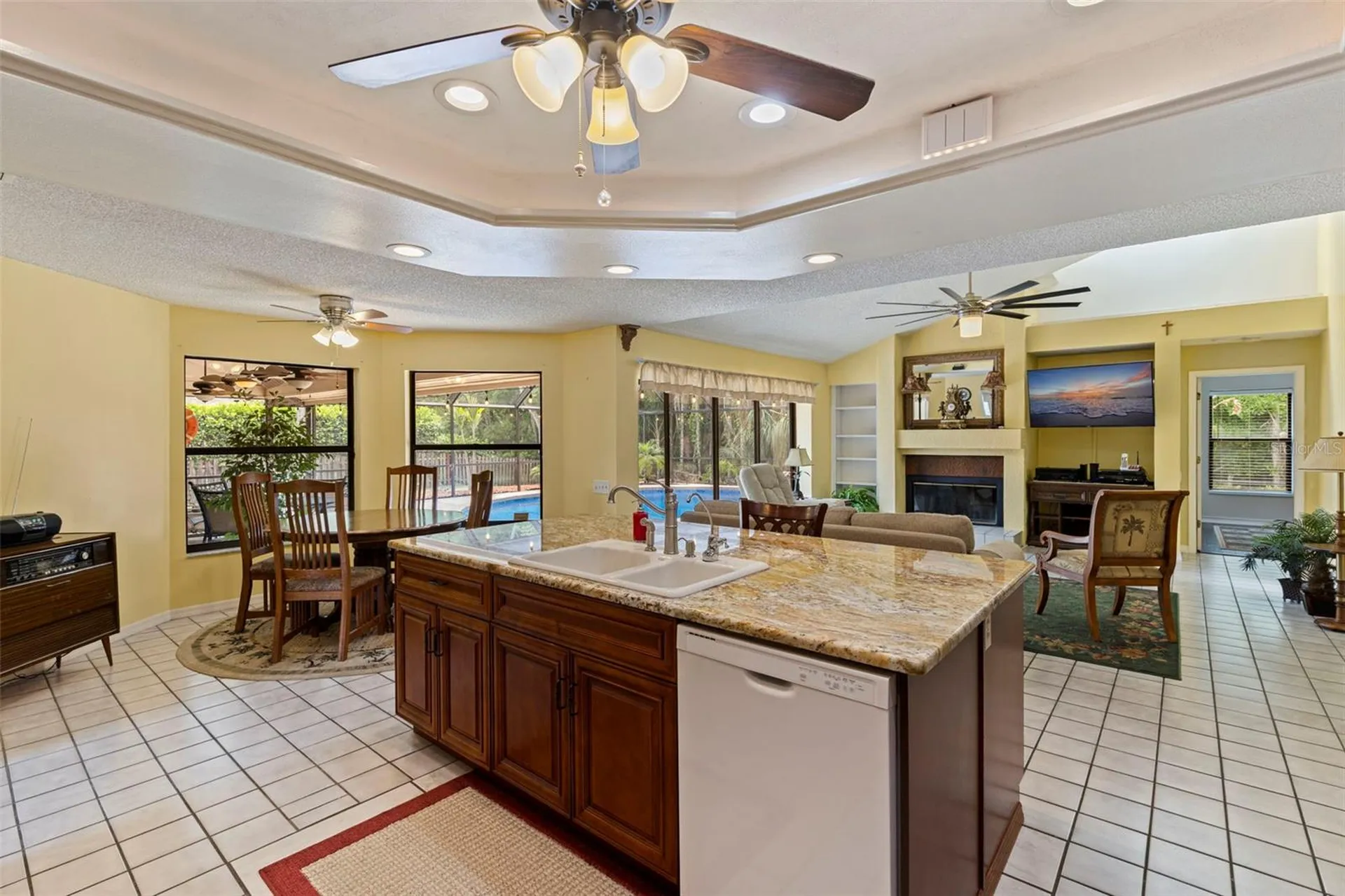 450 Waterford Circle E Tarpon Springs FL 34688