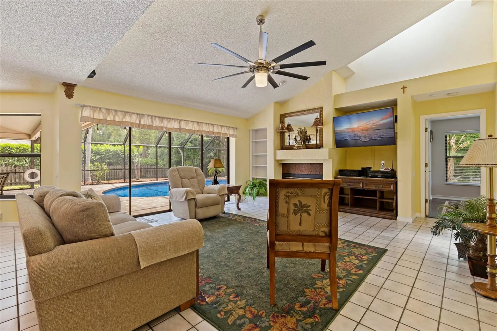 450 Waterford Circle E Tarpon Springs FL 34688
