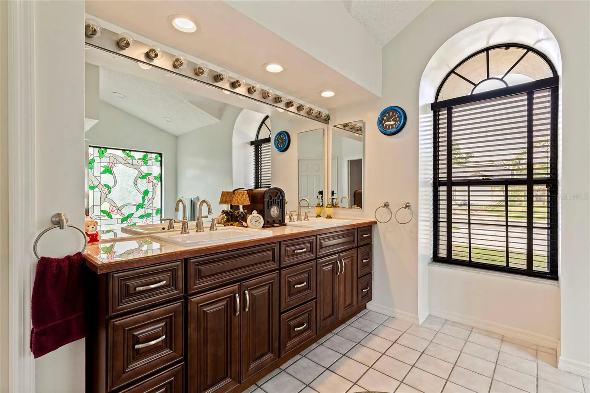 450 Waterford Circle E Tarpon Springs FL 34688