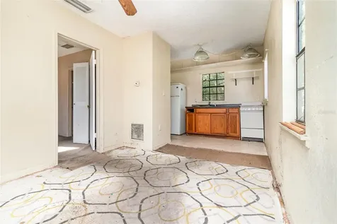 2516 Sanford Avenue Sanford FL 32773