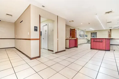 2516 Sanford Avenue Sanford FL 32773