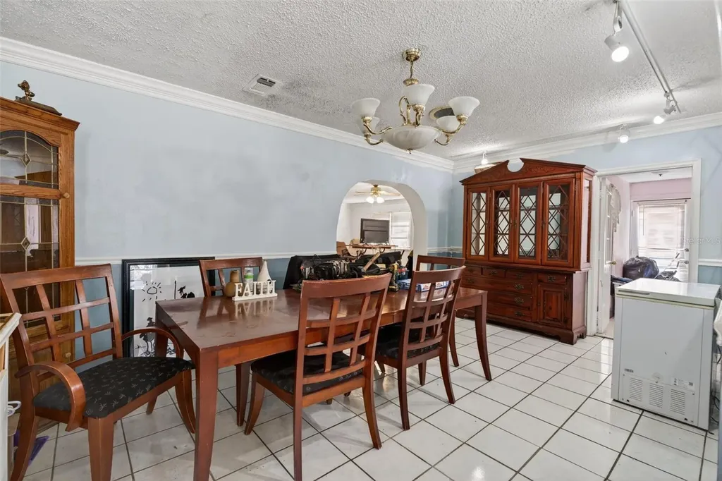 5221 Chenault Avenue Orlando FL 32839