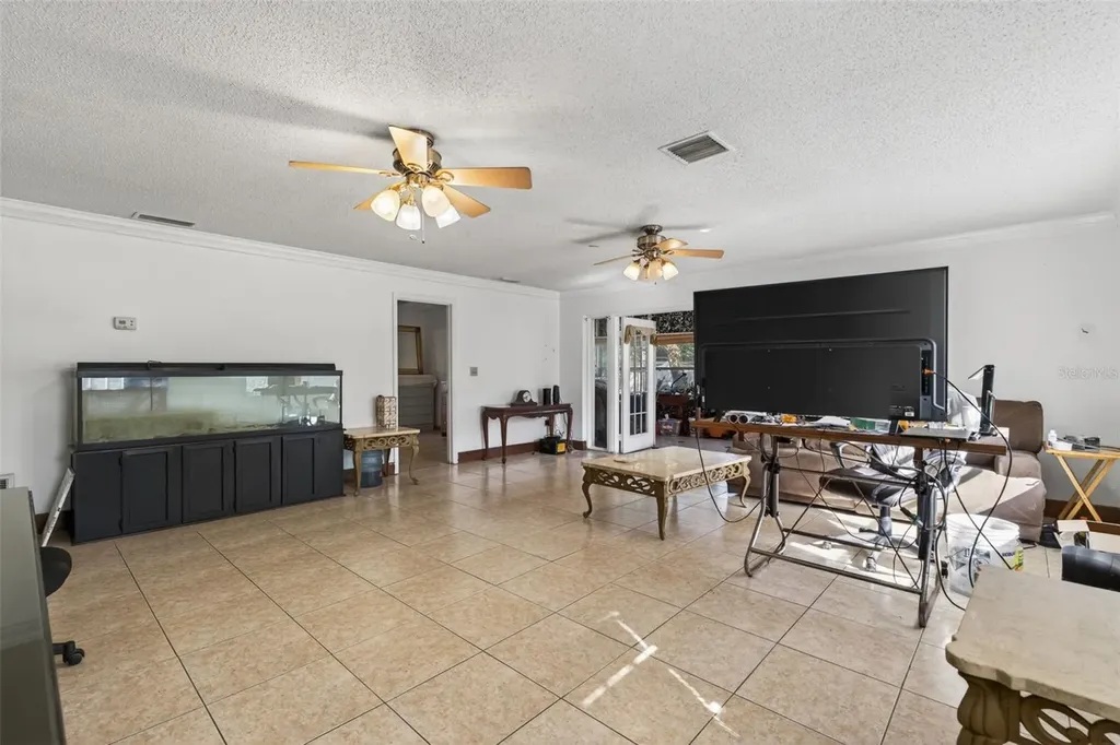 5221 Chenault Avenue Orlando FL 32839