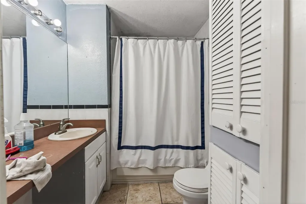 5221 Chenault Avenue Orlando FL 32839