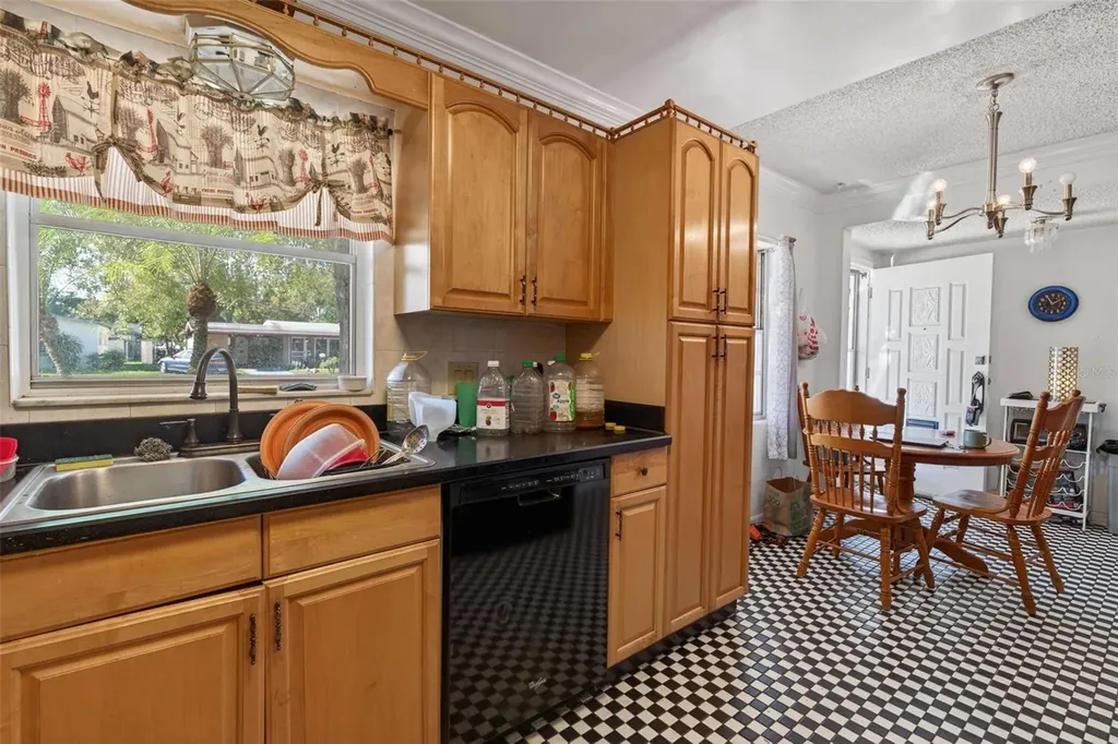 5221 Chenault Avenue Orlando FL 32839