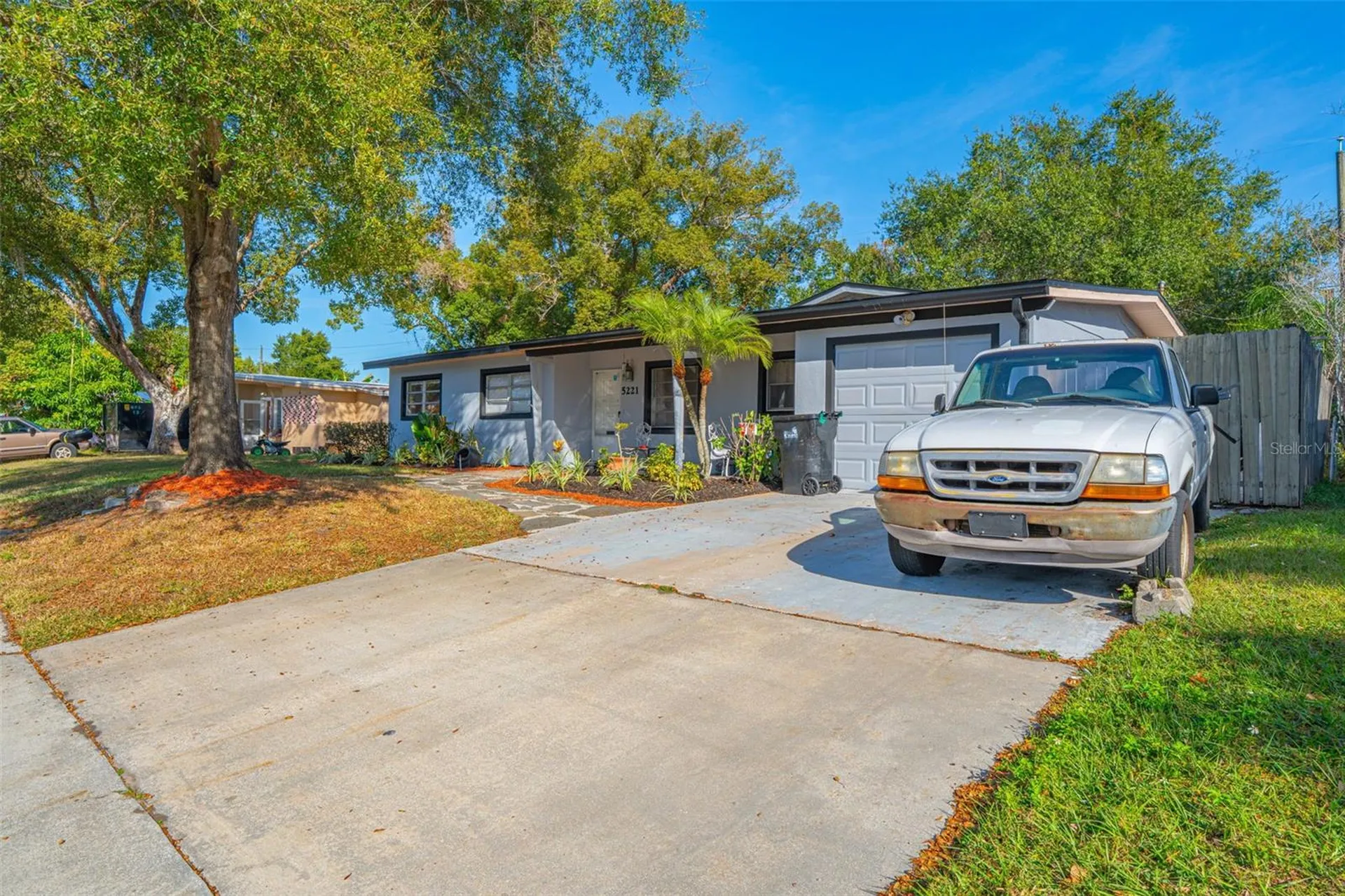 5221 Chenault Avenue Orlando FL 32839