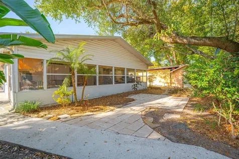 5221 Chenault Avenue Orlando FL 32839