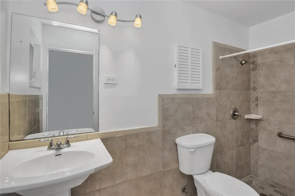 445 Desoto Drive New Smyrna Beach FL 32169