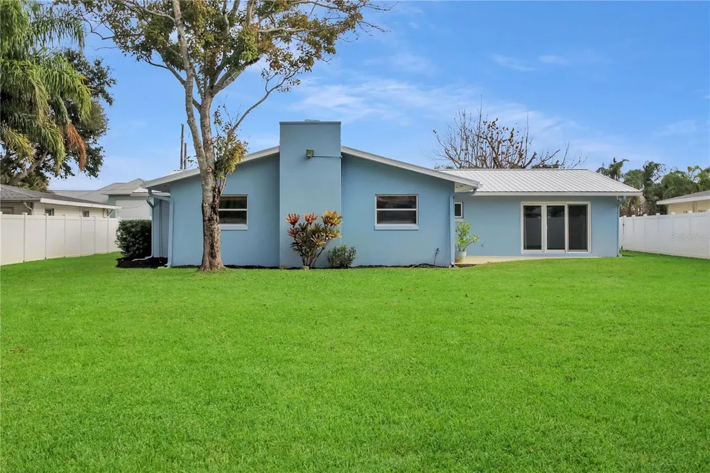 445 Desoto Drive New Smyrna Beach FL 32169