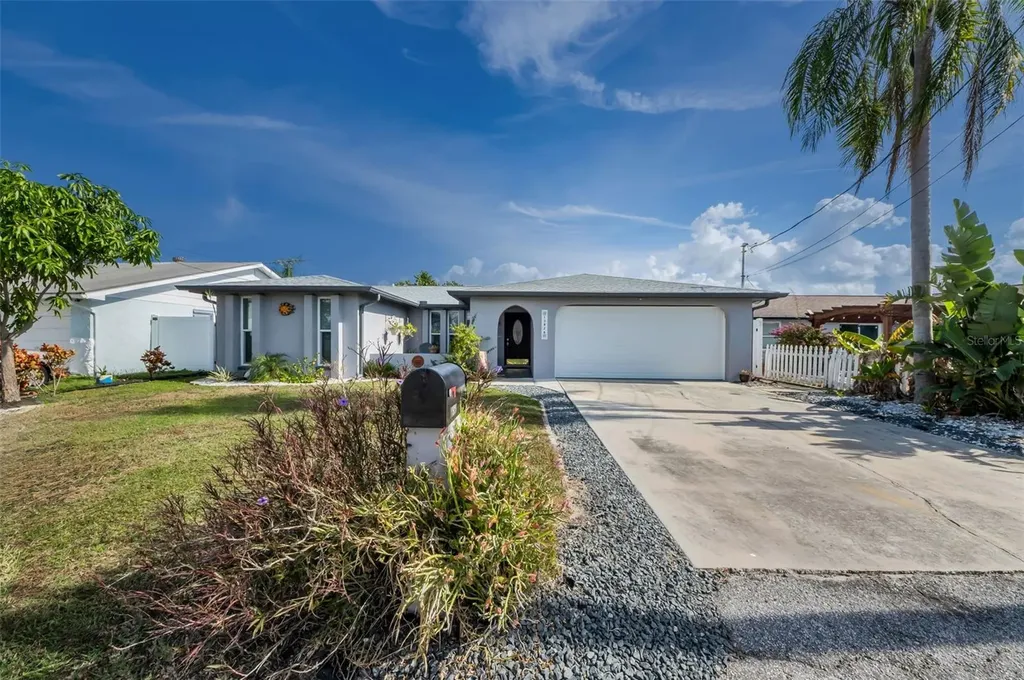 13926 Darlene Avenue Hudson FL 34667