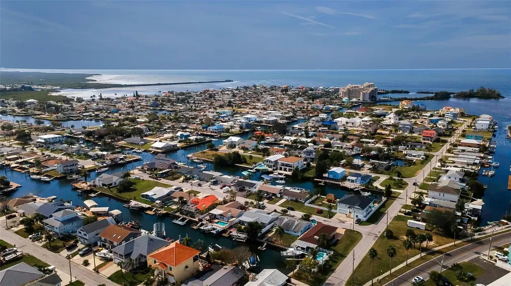 13926 Darlene Avenue Hudson FL 34667