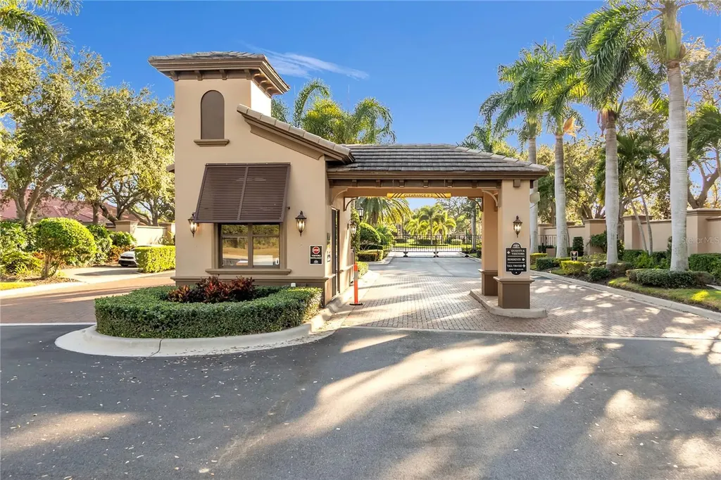 8882 Bloomfield Boulevard Sarasota FL 34238