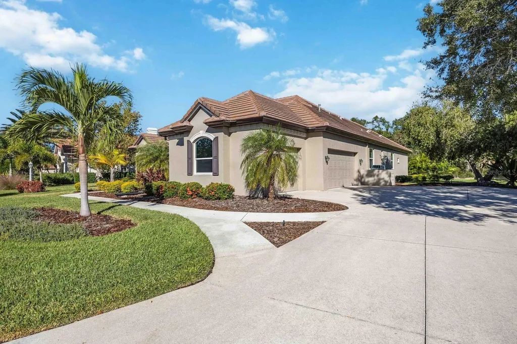 7922 Royal Birkdale Circle Lakewood Ranch FL 34202