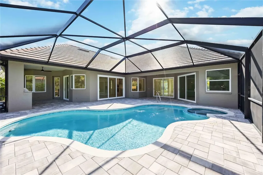 7922 Royal Birkdale Circle Lakewood Ranch FL 34202
