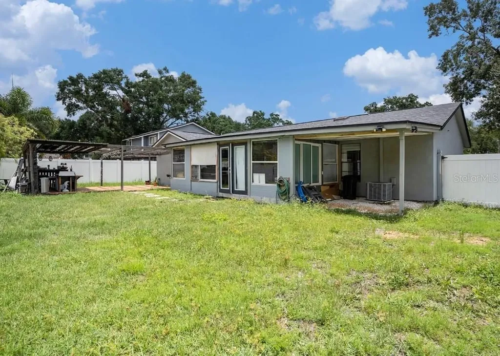 15906 Country Farm Place Tampa FL 33624