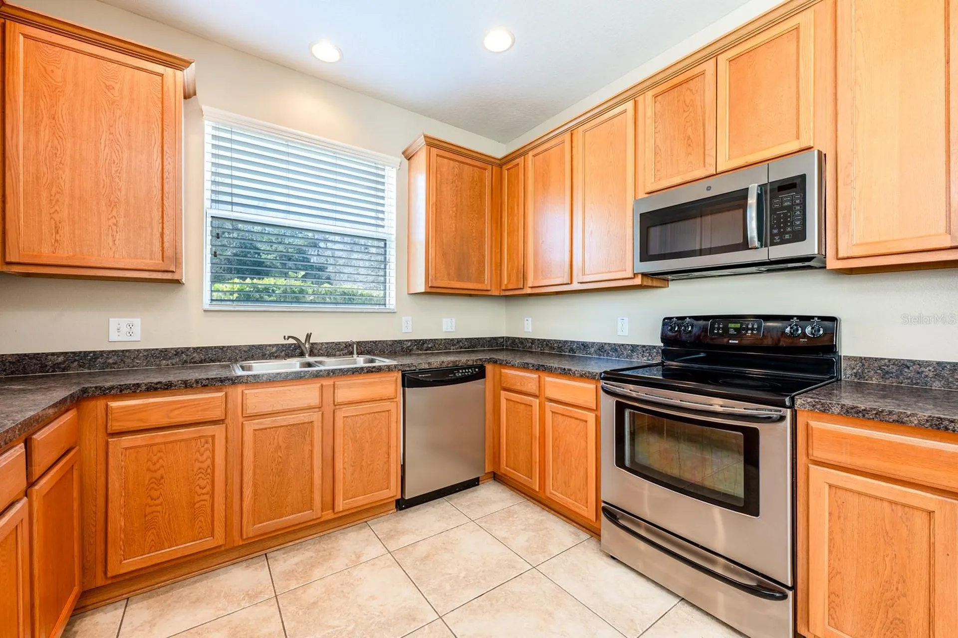 516 Penny Royal Place Oviedo FL 32765