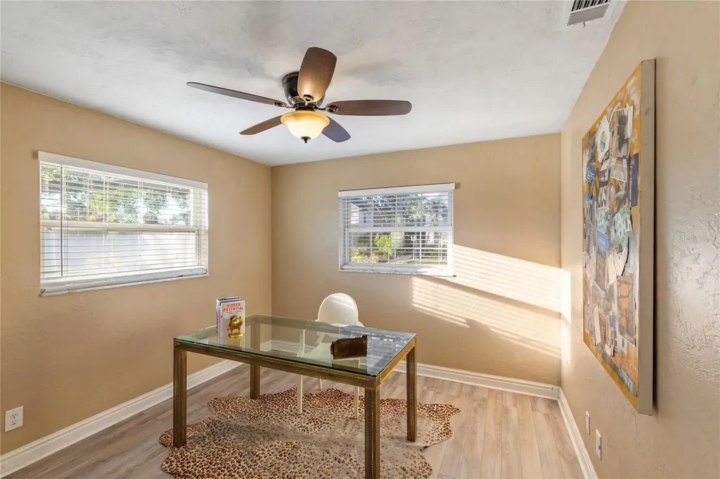 226 75th Street N St Petersburg FL 33710