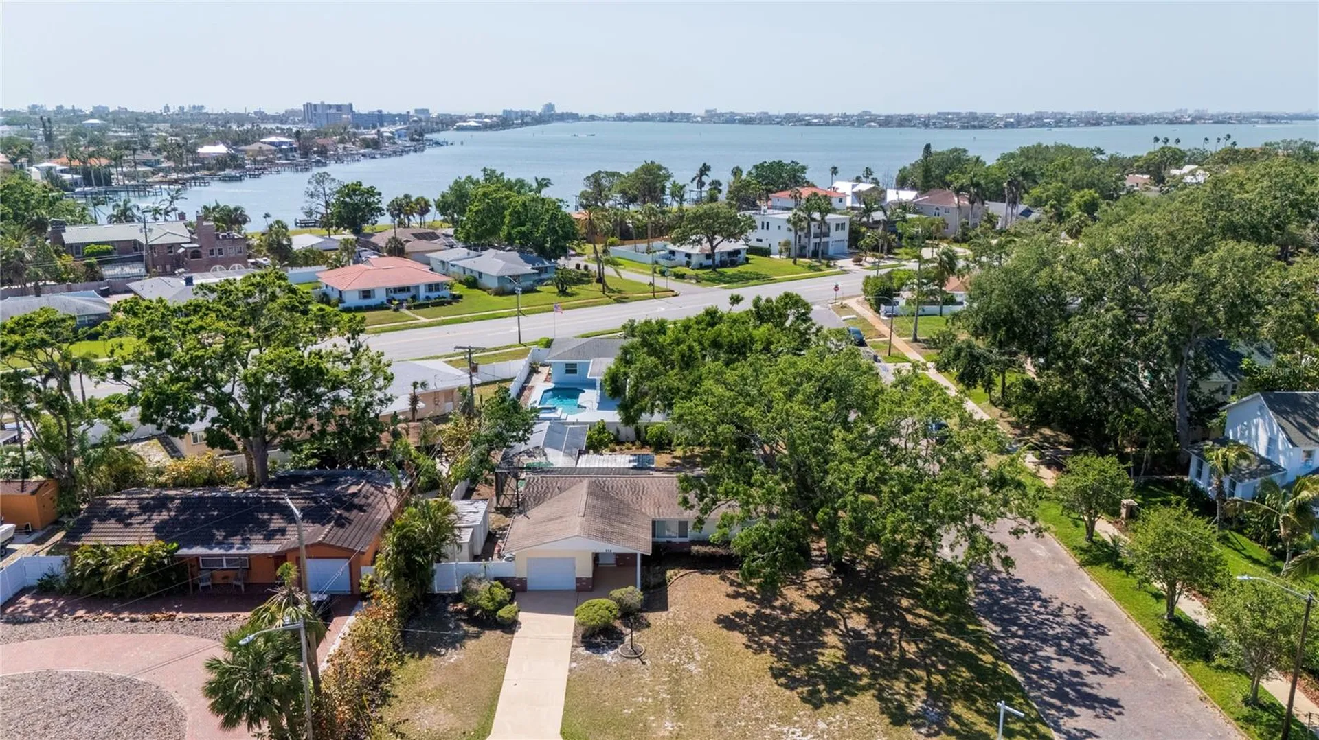 226 75th Street N St Petersburg FL 33710