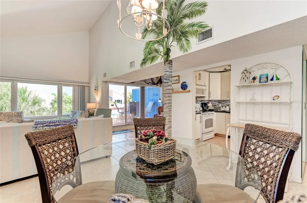 4725 Gulf Of Mexico Drive Longboat Key FL 34228