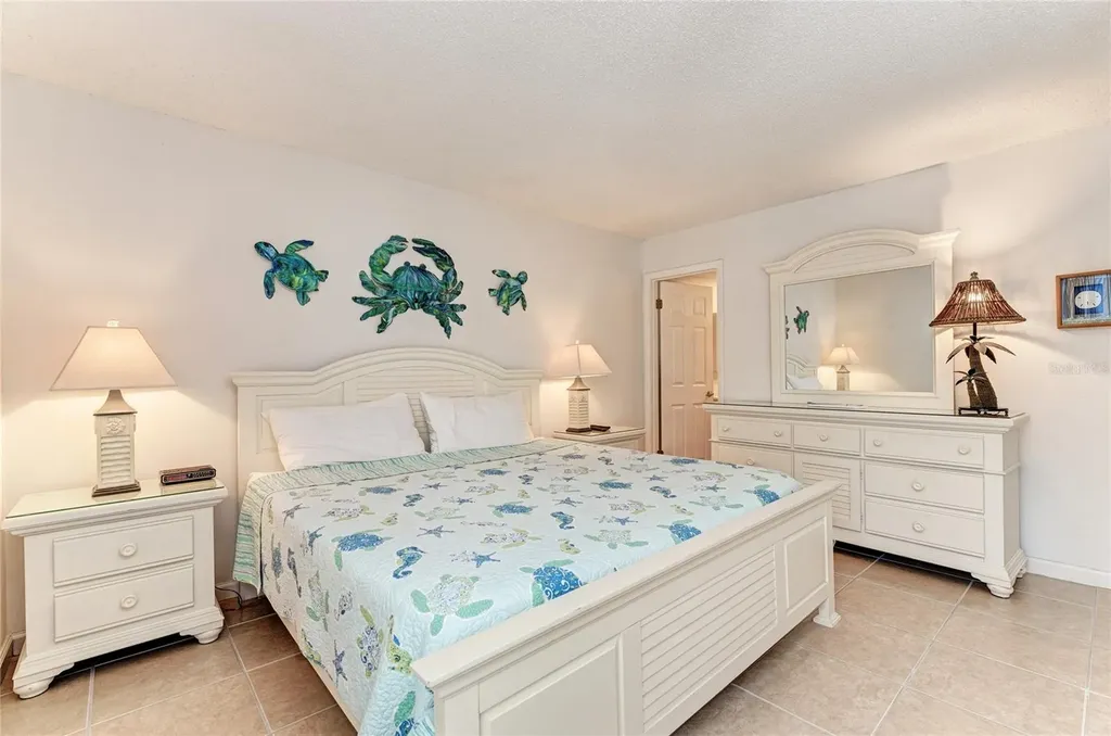 4725 Gulf Of Mexico Drive Longboat Key FL 34228