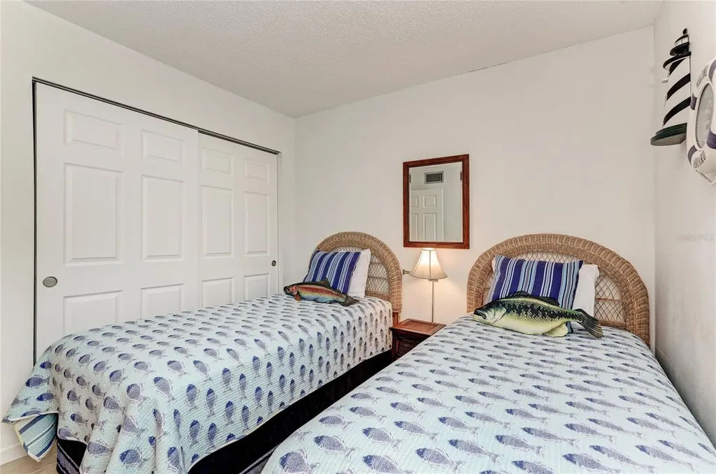 4725 Gulf Of Mexico Drive Longboat Key FL 34228
