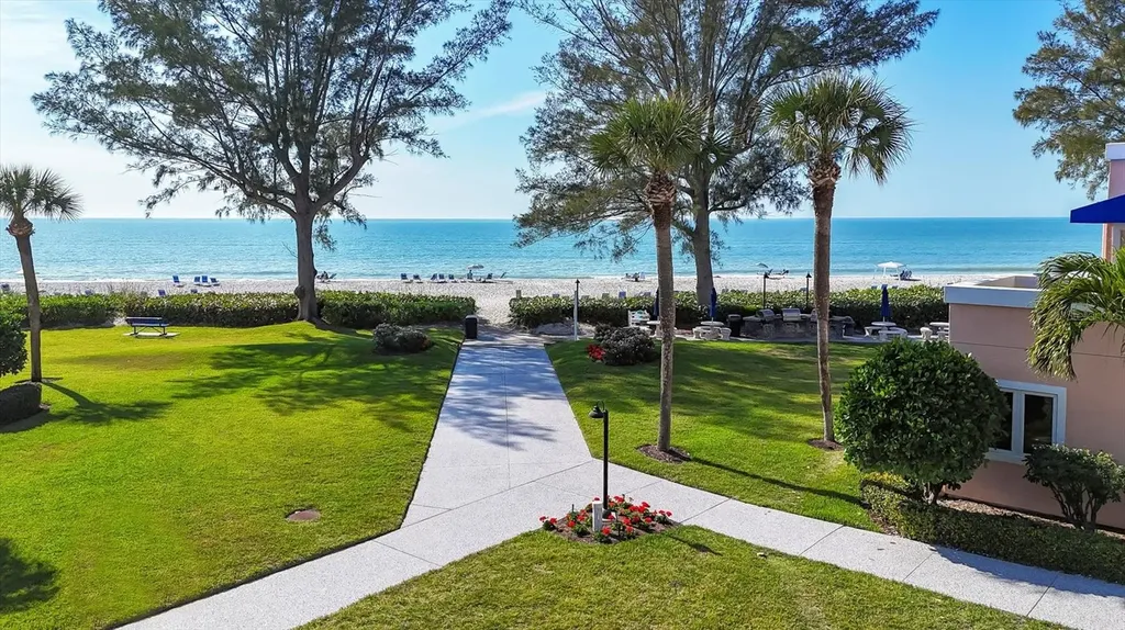 4725 Gulf Of Mexico Drive Longboat Key FL 34228