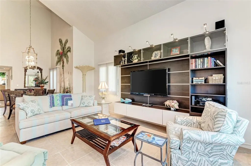 4725 Gulf Of Mexico Drive Longboat Key FL 34228