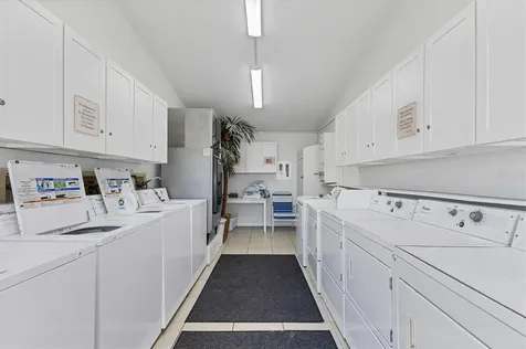 4725 Gulf Of Mexico Drive Longboat Key FL 34228