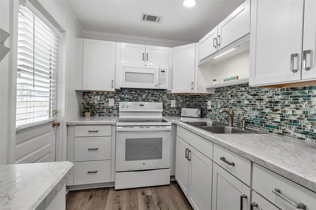 2305 Bayshore Gardens Parkway Bradenton FL 34207